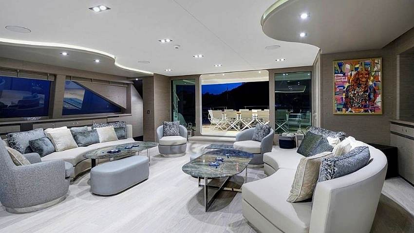 All About U 2 Yacht, Lounge