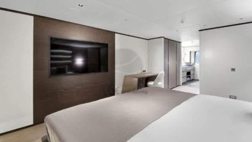 All About U 2 Yacht, Double Cabin.